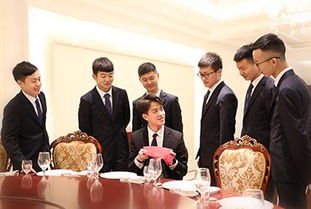 廣西工商技師學(xué)院財(cái)貿(mào)商貿(mào)專業(yè)群之禮儀服務(wù)專業(yè) 塑造職業(yè)風(fēng)采，成就未來(lái)精英